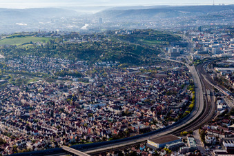 Vue aérienne de Quartier Zuffenhausen in Stuttgart dans le département Bade-Wurtemberg, Allemagne