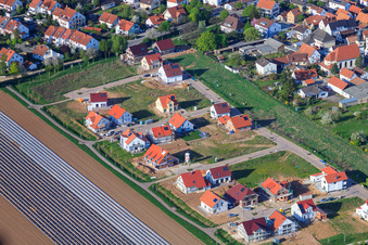 Enregistrement par drone de Nouvelle zone de développement Unteres Rappenfeld à le quartier Mörlheim in Landau in der Pfalz dans le département Rhénanie-Palatinat, Allemagne