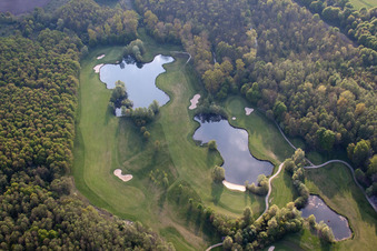 Golf Club Soufflenheim Baden-Baden à Soufflenheim dans le département Bas Rhin, France vu d'un drone