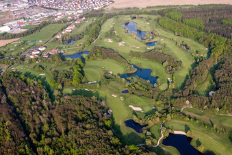 Vue oblique de Terrain du terrain de golf Golfclub Soufflenheim Baden-Baden à Soufflenheim dans le département Bas Rhin, France