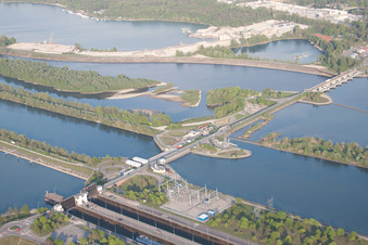 Gambsheim dans le département Bas Rhin, France d'un drone