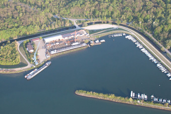 Vue aérienne de Chantier naval Karcher à le quartier Freistett in Rheinau dans le département Bade-Wurtemberg, Allemagne