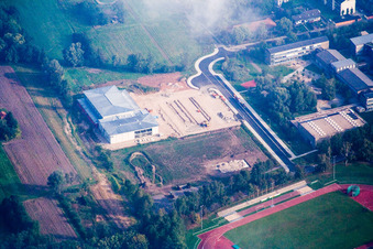 Vue aérienne de École et centre sportif à Kandel dans le département Rhénanie-Palatinat, Allemagne