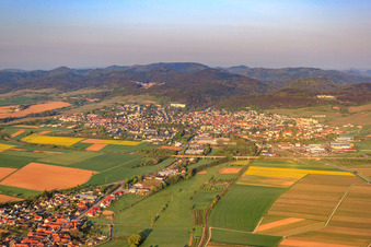 Vue aérienne de Pont B48 sur la B427 à Bad Bergzabern dans le département Rhénanie-Palatinat, Allemagne