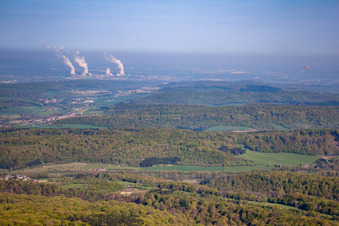 Vue aérienne de Centrale nucléaire Cattenom à Cattenom dans le département Moselle, France