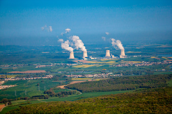 Vue aérienne de Centrale nucléaire Cattenom à Cattenom dans le département Moselle, France