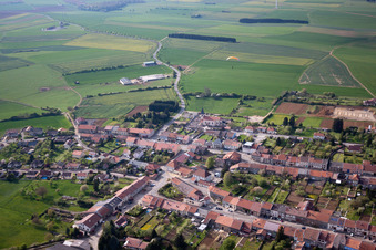Villers-la-Montagne dans le département Meurthe et Moselle, France d'en haut