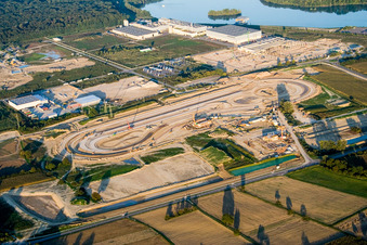 Vue aérienne de Site d'essai de camions Daimler-Chrysler dans la zone industrielle d'Oberwald à Wörth am Rhein dans le département Rhénanie-Palatinat, Allemagne
