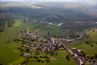 Vue aérienne de Villette dans le département Meurthe et Moselle, France