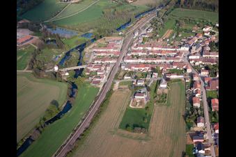 Vue oblique de Champs agricoles et terres agricoles à Charency-Vezin dans le département Meurthe et Moselle, France