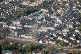 Photographie aérienne de Carignan dans le département Ardennes, France