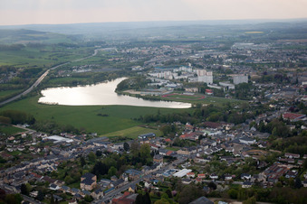 Vue aérienne de Balan dans le département Ardennes, France