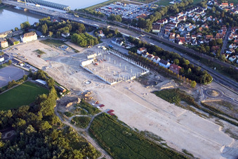 Vue aérienne de Parc commercial Maximiliancenter à Wörth-Maximiliansau, chantier Globus à le quartier Maximiliansau in Wörth am Rhein dans le département Rhénanie-Palatinat, Allemagne