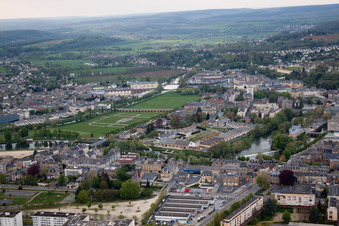 Sedan dans le département Ardennes, France d'en haut