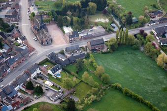 Vue oblique de Étréaupont dans le département Aisne, France
