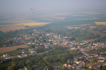 Vue aérienne de Vendhuile dans le département Aisne, France