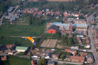 Vue aérienne de Haplincourt dans le département Pas de Calais, France