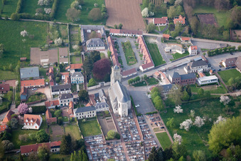 Vue aérienne de Rivière dans le département Pas de Calais, France
