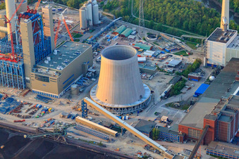 Vue oblique de Chantier de construction pour l'extension de la centrale à vapeur du port du Rhin Karlsruhe d'EnBW Energie Baden-Württemberg AG à le quartier Daxlanden in Karlsruhe dans le département Bade-Wurtemberg, Allemagne