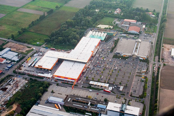 Vue aérienne de Zone industrielle (Hornbach) à le quartier Dreihof in Bornheim dans le département Rhénanie-Palatinat, Allemagne