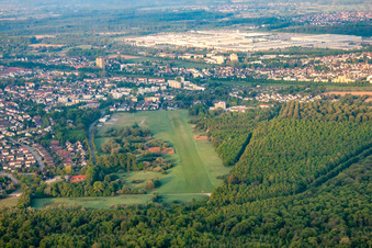 Vue aérienne de Aérodrome de vol à voile depuis le nord à Rastatt dans le département Bade-Wurtemberg, Allemagne
