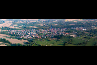 Vue aérienne de Panorama depuis l'ouest à Mothern dans le département Bas Rhin, France