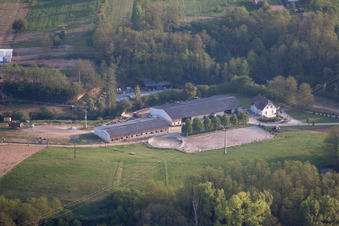 Vue aérienne de Mothern dans le département Bas Rhin, France