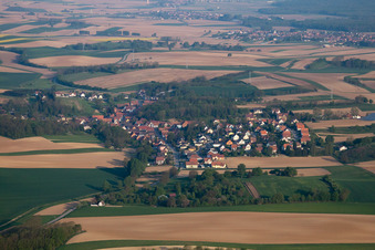 Neewiller-près-Lauterbourg dans le département Bas Rhin, France depuis l'avion