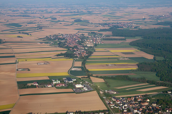 Niederlauterbach dans le département Bas Rhin, France depuis l'avion