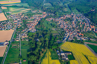 Vue aérienne de Vue du village au nord de la Lauter à Scheibenhardt dans le département Rhénanie-Palatinat, Allemagne