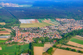 Photographie aérienne de Vue de la ville depuis l'est à le quartier Sondernheim in Germersheim dans le département Rhénanie-Palatinat, Allemagne