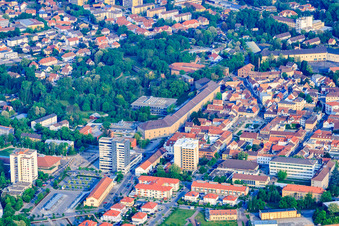 Vue aérienne de Université dans l'ancienne caserne Seyssel à Germersheim dans le département Rhénanie-Palatinat, Allemagne