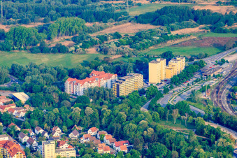 Vue aérienne de Résidences étudiantes de Wohnbau Germersheim GmbH à Kleinen Au, près de la gare à Germersheim dans le département Rhénanie-Palatinat, Allemagne