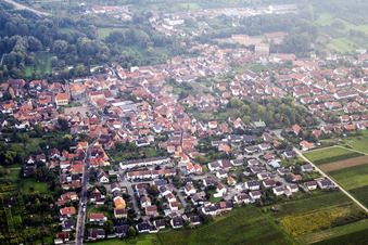 Vue aérienne de Du nord à le quartier Godramstein in Landau in der Pfalz dans le département Rhénanie-Palatinat, Allemagne