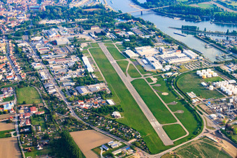 Vue oblique de Aéroport Speyer à Speyer dans le département Rhénanie-Palatinat, Allemagne