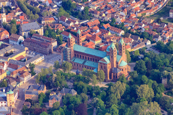 Vue d'oiseau de Cathédrale à Speyer à Speyer dans le département Rhénanie-Palatinat, Allemagne