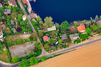Vue aérienne de Blue Adriatic, Swan Pond, coin Mittelweg/Adriastr à Altrip dans le département Rhénanie-Palatinat, Allemagne