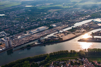 Vue aérienne de Rheinauhafen, Ruhrorter Straße à le quartier Rheinau in Mannheim dans le département Bade-Wurtemberg, Allemagne