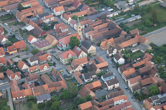 Vue oblique de Erlenbach bei Kandel dans le département Rhénanie-Palatinat, Allemagne