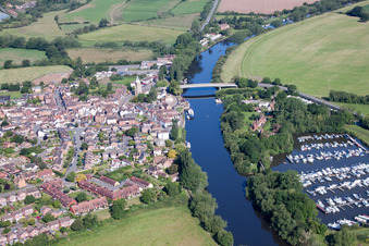 Vue aérienne de Sur la Severn à Earls Croome dans le département Angleterre, Grande Bretagne