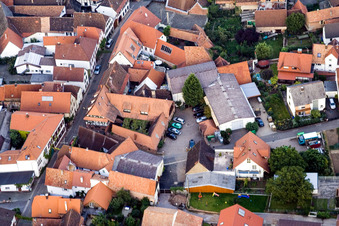 Vue oblique de Birkweiler dans le département Rhénanie-Palatinat, Allemagne