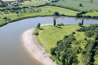 Vue aérienne de Genou de la rivière Severn près de Oakle Street à Oakle Street dans le département Angleterre, Grande Bretagne