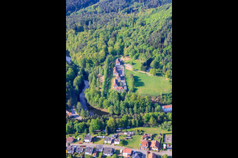 Vue aérienne de Altschloßstraße 2-8 à Eppenbrunn dans le département Rhénanie-Palatinat, Allemagne