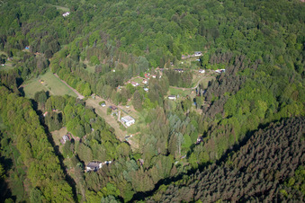 Vue aérienne de Eppenbrunn dans le département Rhénanie-Palatinat, Allemagne