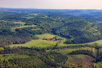 Vue aérienne de Ransbrunnerhof à Eppenbrunn dans le département Rhénanie-Palatinat, Allemagne