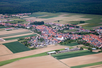 Vue aérienne de Salmbach dans le département Bas Rhin, France