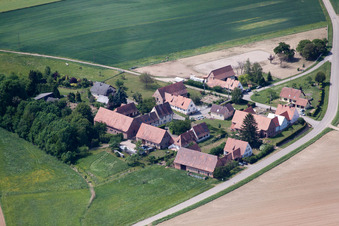 Schleithal dans le département Bas Rhin, France du point de vue du drone