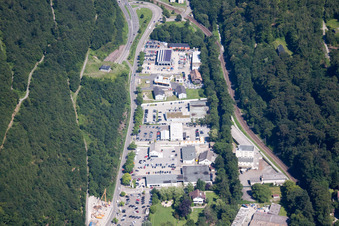 Vue aérienne de Rue Pforzheimer à Ettlingen dans le département Bade-Wurtemberg, Allemagne