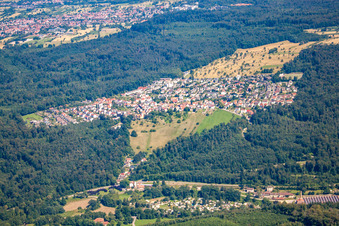Vue aérienne de Quartier Etzenrot in Waldbronn dans le département Bade-Wurtemberg, Allemagne