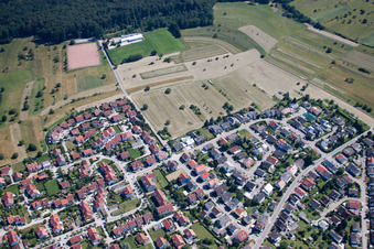 Vue d'oiseau de Quartier Spessart in Ettlingen dans le département Bade-Wurtemberg, Allemagne